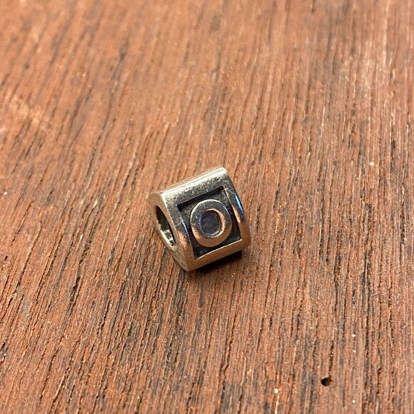 Authentic Pandora Sterling Silver Alphabet Letter O Retired Bead Charm - Picture 1 of 3